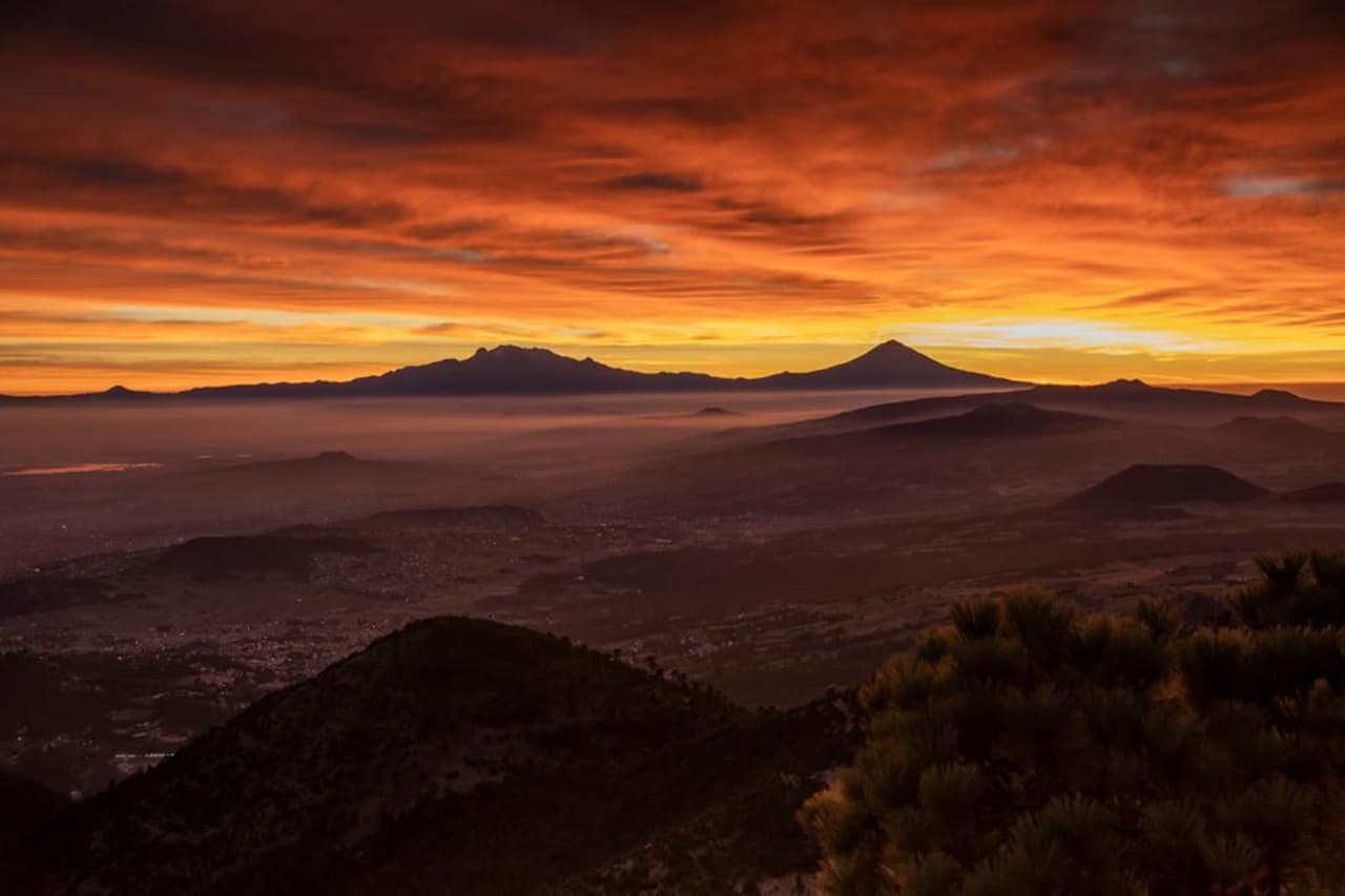 Debido al cambio climático y la influencia de la actividad humana, las temperaturas que normalmente conservaban estos cuerpos de hielo han cedido ocasionando su desaparición, como fue el caso del Ayoloco.