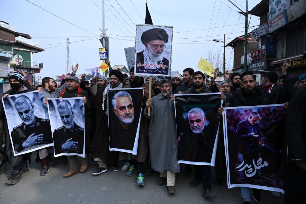 Apenas en el tercer día de enero, Estados Unidos ocasionó la muerte del general iraní Qasem Soleimani, a través de un ataque aéreo. Días después, Irán respondió con bombardeos a dos bases militares estadounidenses en Irak y se empezó a hablar de una posible Tercera Guerra Mundial, que afortunadamente no sucedió.