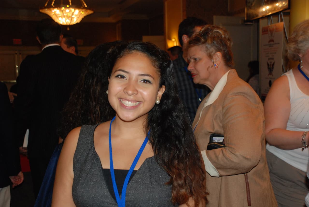 Deya Bazan espera que Trump reconsidere su posicion hacia los latinos.