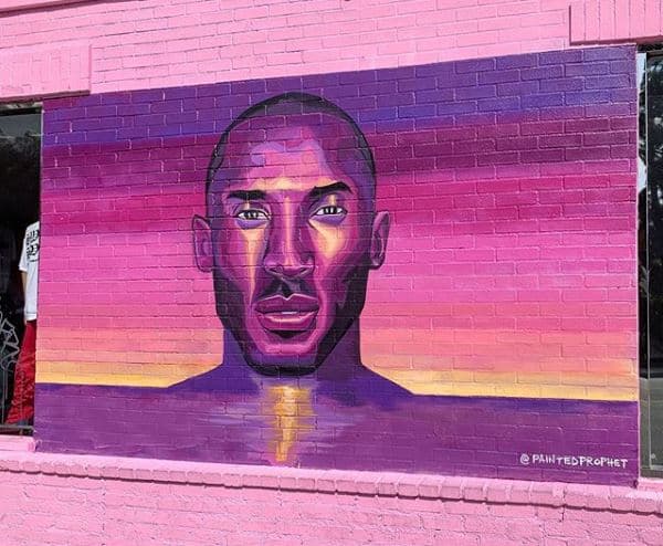 Ubicación: en el número 7829 en la avenida Melrose.