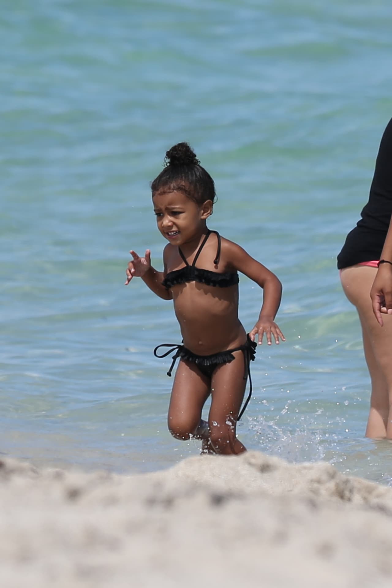 Nori lució súper coqueta.