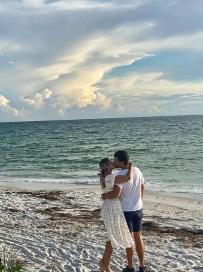 Quienes también se demuestran su amor son Aleyda Ortiz y su esposo, pues marzo es el mes de su aniversario de bodas.