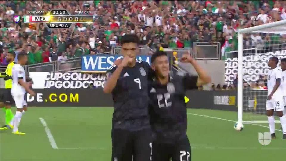 ¡GOOOL! Raúl Jiménez anota para Mexico
