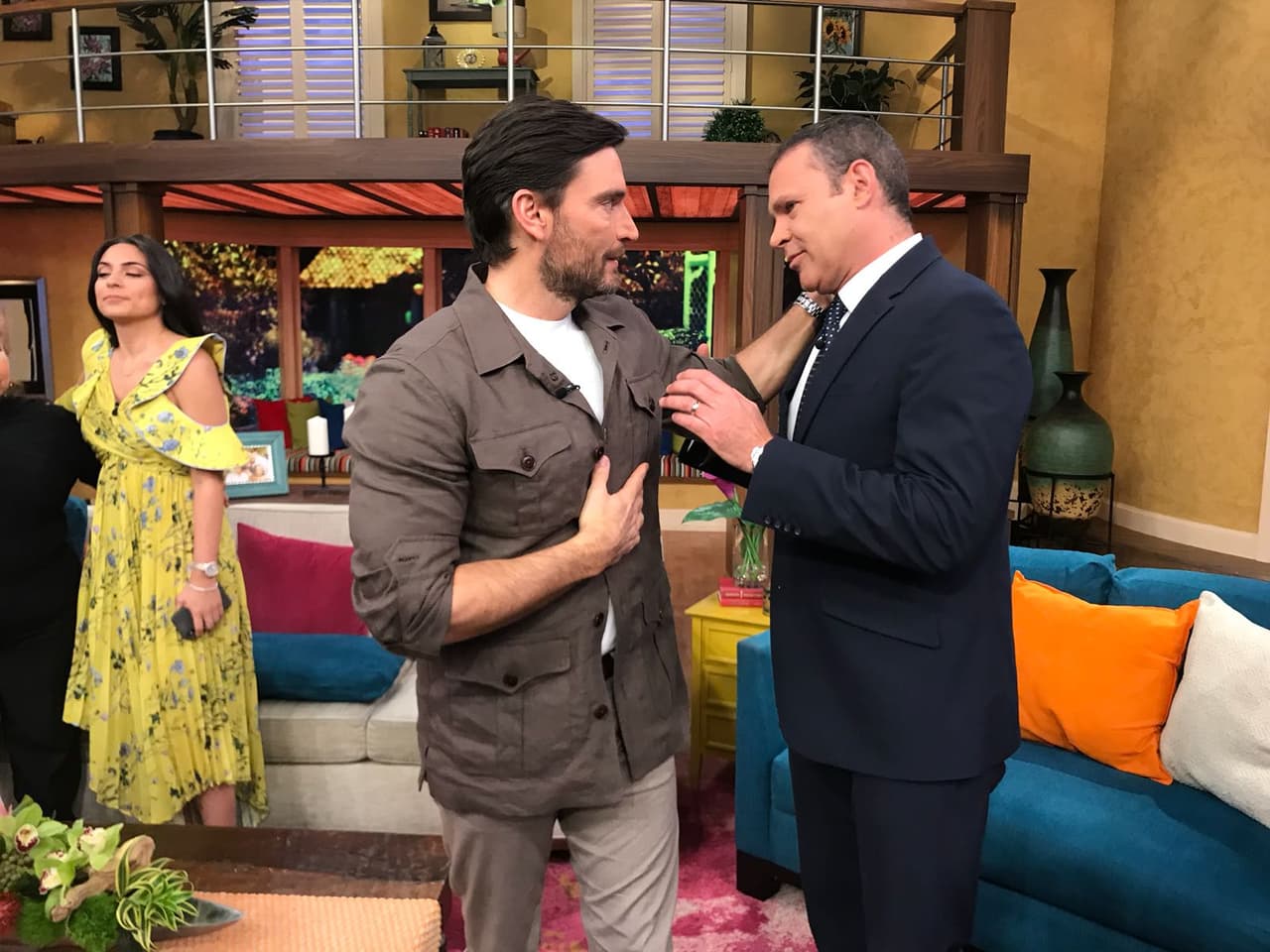 Alan aprovechó para pedirle algunos consejos a Julián. Había que aprovechar que el actor argentino sabe mucho de leyes.