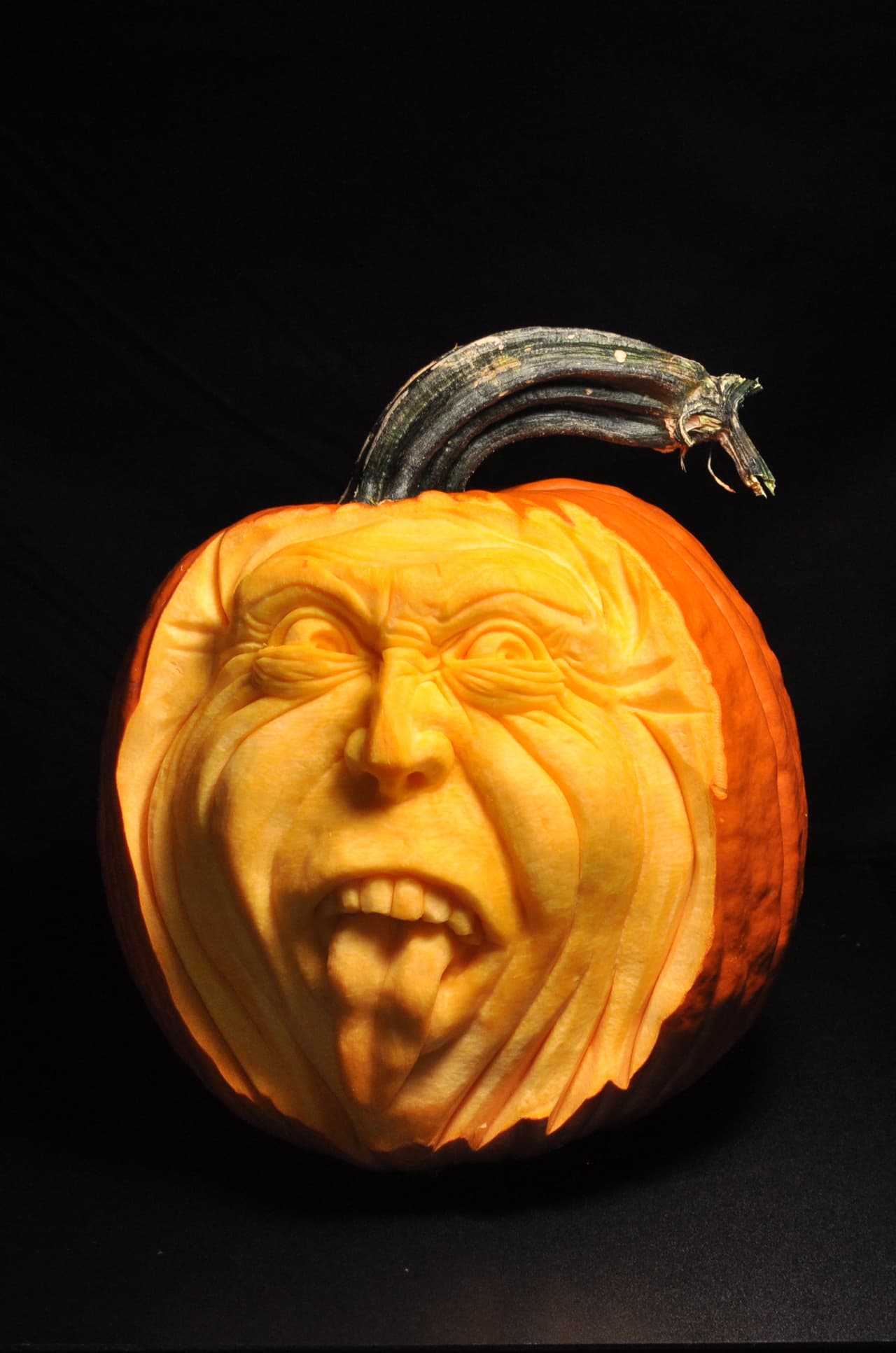 Además, su trabajo sirve como gran decoración, tanto para el patio como para la parte interna de la casa.