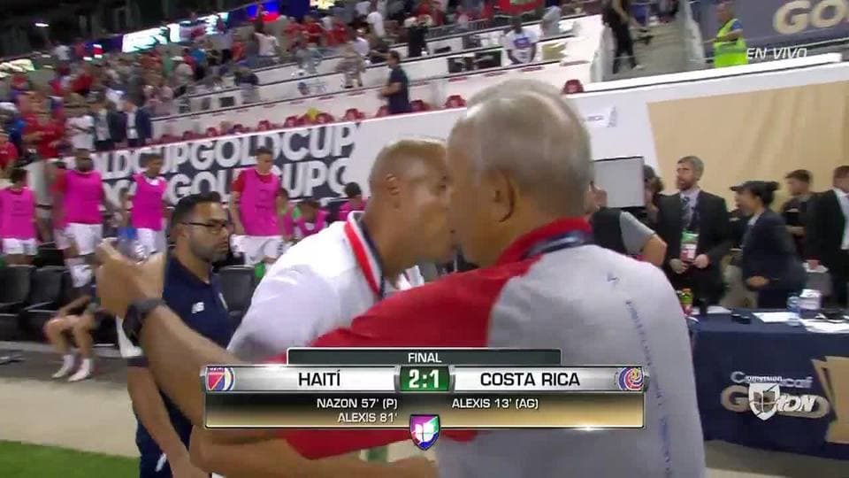 Se acabó el juego. El árbitro dio el silbatazo final.