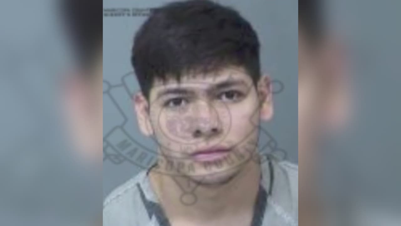 Hombre de 20 años es detenido por la policía Mesa tras atacar con un machete a su compañero de vivienda