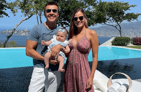 En octubre de 2020, el intérprete del Vitor se convirtió en padre por segunda ocasión, esta vez de una niña. Su nombre es Emily y es fruto de su relación con Thuany Martins.