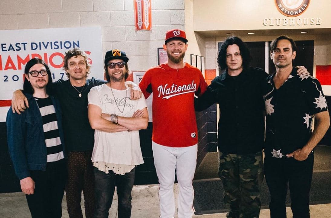 Jack White regresa a extra innings tras su concierto