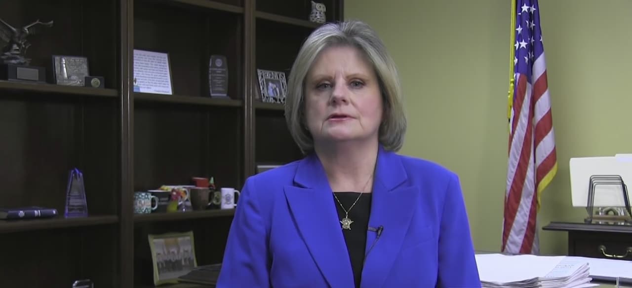 El gobernador de Texas da un ultimátum  a la sheriff del condado Travis para que siga cooperando con ICE