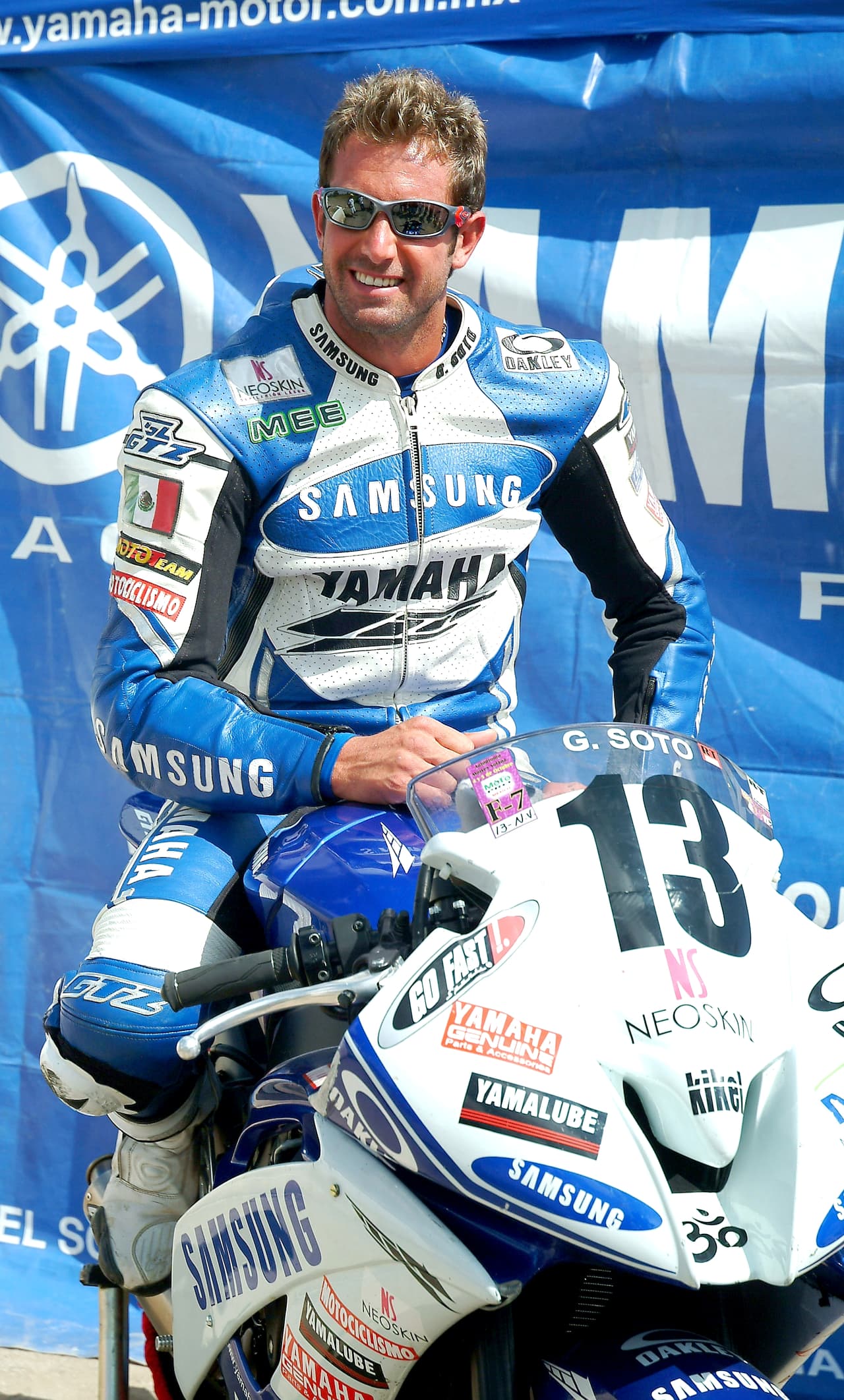 En el 2008 participó en una carrera automotriz donde obtuvo el quinto lugar de la competencia.