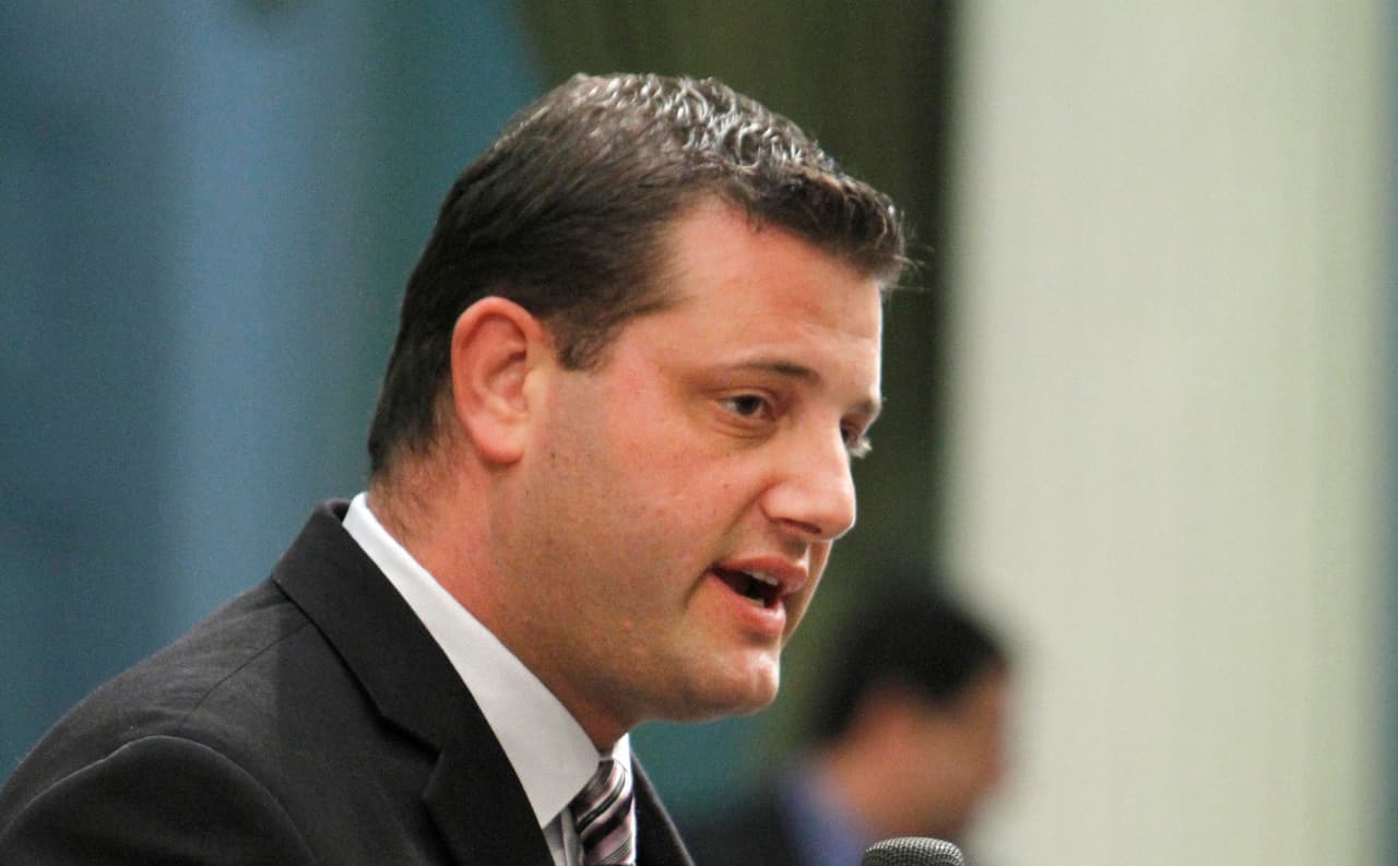 Por ser "desleal " a Trump ex concejal competirá en 2022 contra congresista Valadao