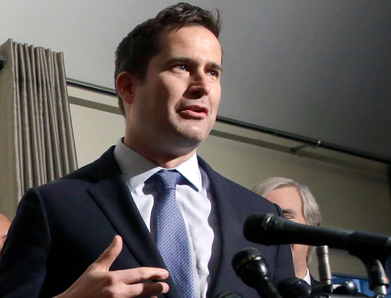 <b>Seth Moulton. </b>Es veterano de la guerra de Irak y ocupa el escaño del distrito 6 de Massachusetts desde 2015. Fue uno de los que impulsó la iniciativa de reemplazar a Pelosi en el liderazgo demócrata e impulsa una campaña basada en el “servicio al país, la seguridad y el patriotismo”.