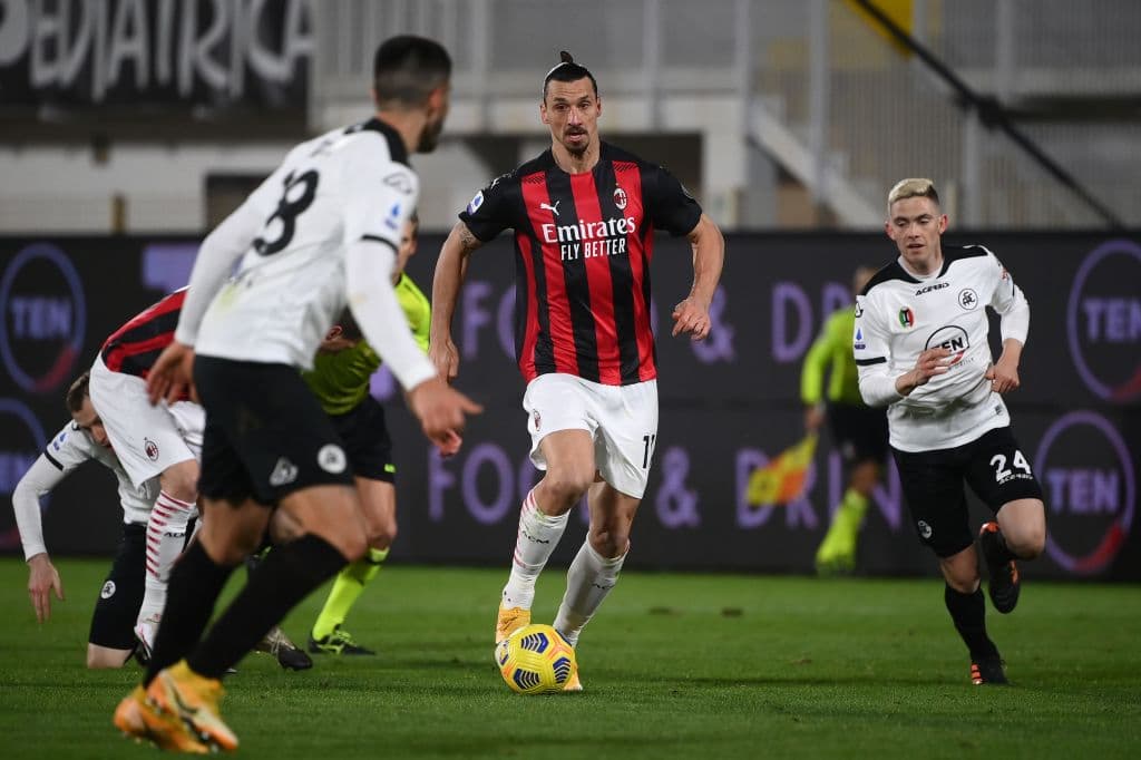 Giulio Maggiore (56’) y Simone Bastoni (67’) marcaron los tantos para despachar al Milan, quienes se quedaron con 49 unidades amenazados por el Inter (47). El siguiente compromiso para el cuadro de Pioli será ante Estrella Roja en la Europa League.