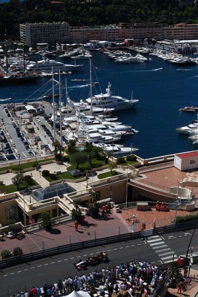 El venezolano Pastor Maldonado durante los últimos entrenamientos para competir en el Gran Premio de Mónaco.