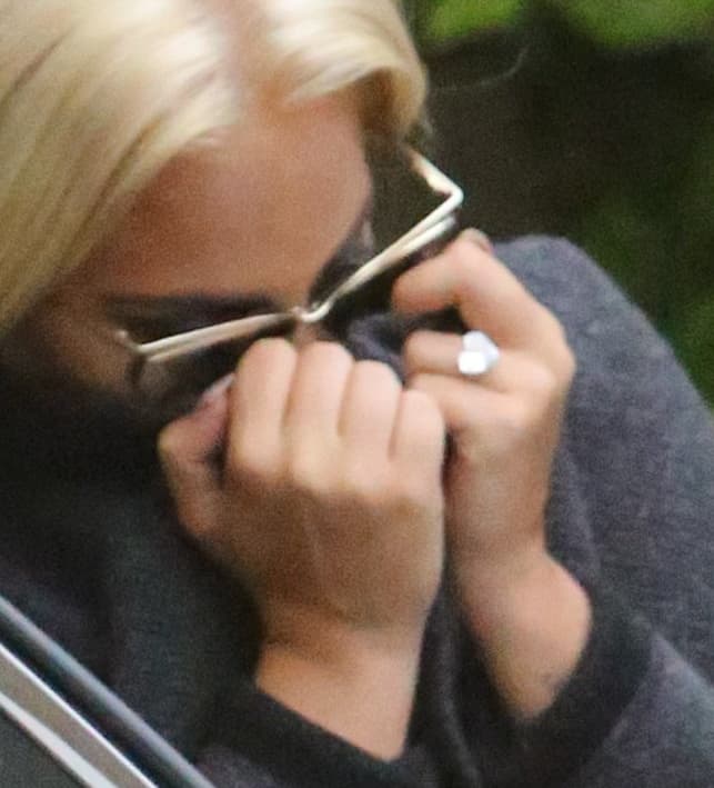 El anillo de Gaga fue creado por Lorraine Schwartz.