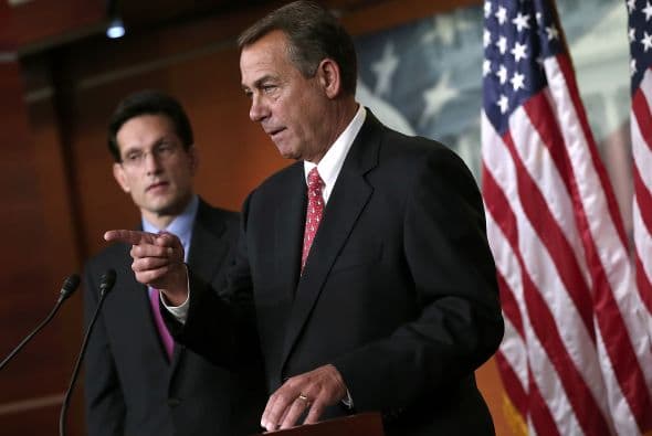 El presidente de la Cámara de Representantes, John Boehner, dijo este viernes estar todavía abierto a negociaciones con el presidente Barack Obama para evitar caer en el "abismo fiscal" a partir del próximo 1 de enero, aunque dejó enclaro estar un poco pesimista acerca de llegar a un gran acuerdo con el mandatario. Ver toda la información