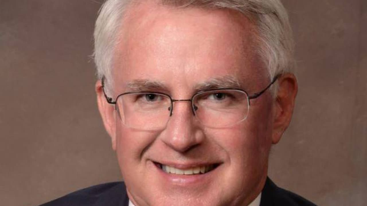 Vicealcalde de Nueva Jersey renuncia a su cargo luego de comparar a indocumentados con "mapaches rabiosos"