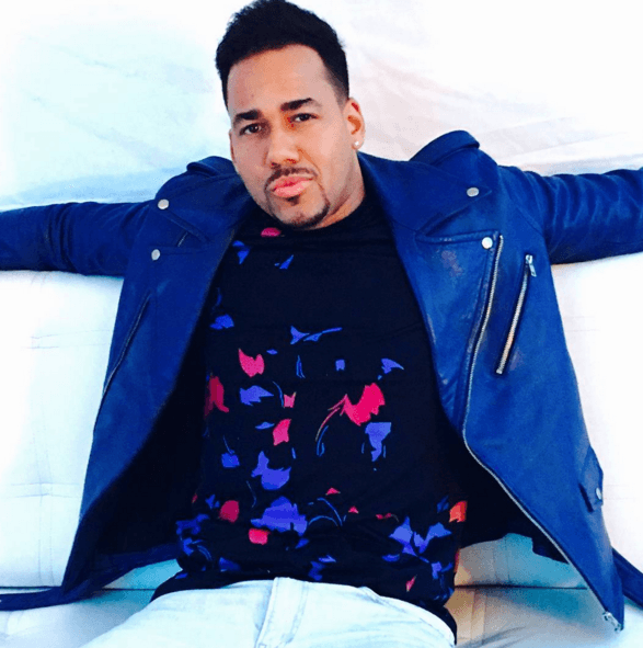 ¿Qué me dices de este atuendo que eligió? Se ve súper hot.