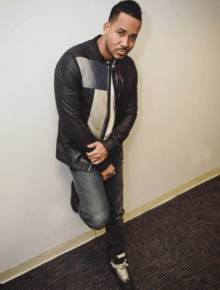 La verdad es que es dificil no caer rendida ante los encantos de este hombre.