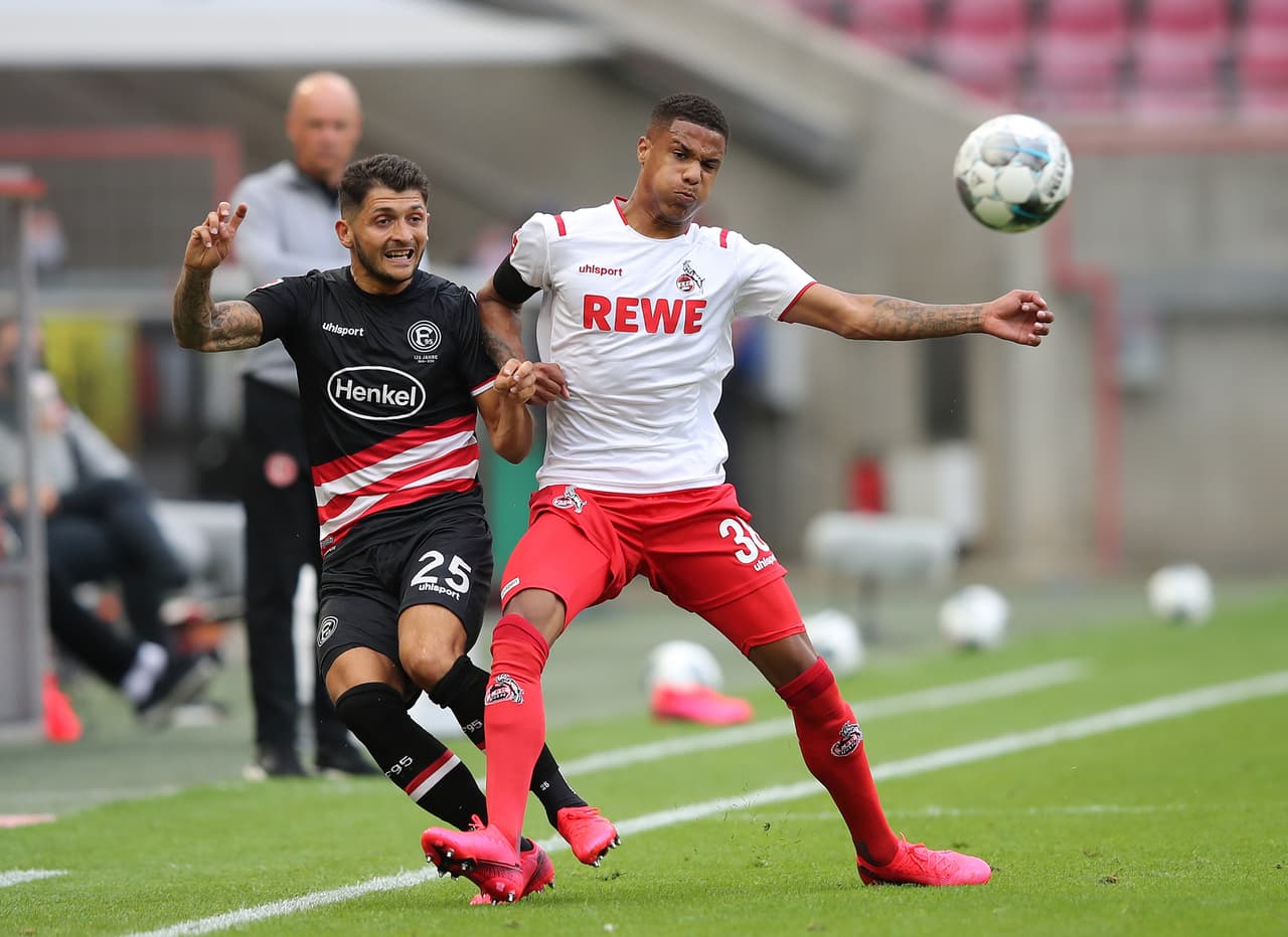 <b>Más empates, que triunfos locales</b>
<br>- Asimismo, 16 juegos finalizaron empatados y se dividieron puntos los equipos.
<br>- 
<b>Fecha 26</b>: Leipzig 1-1 Friburgo, Fortuna Düsseldorf 0-0 Paderborn, Colonia 2-2 Mainz.
<br>- 
<b>Fecha 27:</b> Paderborn 1-1 Hoffenheim, Colonia 2-2 Fortuna Düsseldorf.
<br>- 
<b>Fecha 28:</b> Werder Bremen 0-0 Borussia Mönchengladbach, Eintracht Frankfurt 3-3 Friburgo, Leipzig 2-2 Hertha Berlín, Union Berlin 1-1 Mainz, Augsburgo 0-0 Paderborn.
<br>- 
<b>Fecha 29:</b> Ningun empate
<br>- 
<b>Fecha 30:</b> Lepzig 1-1 Paderborn, Düsseldorf 2-2 Hoffenheim, Union Berlín 1-1 Schalke 04, Augsburgo 1-1 Colonia.
<br>- 
<b>Fecha 31:</b> Wolfsburgo 2-2 Friburgo, Schalke 04 1-1 Bayer Leverkusen.