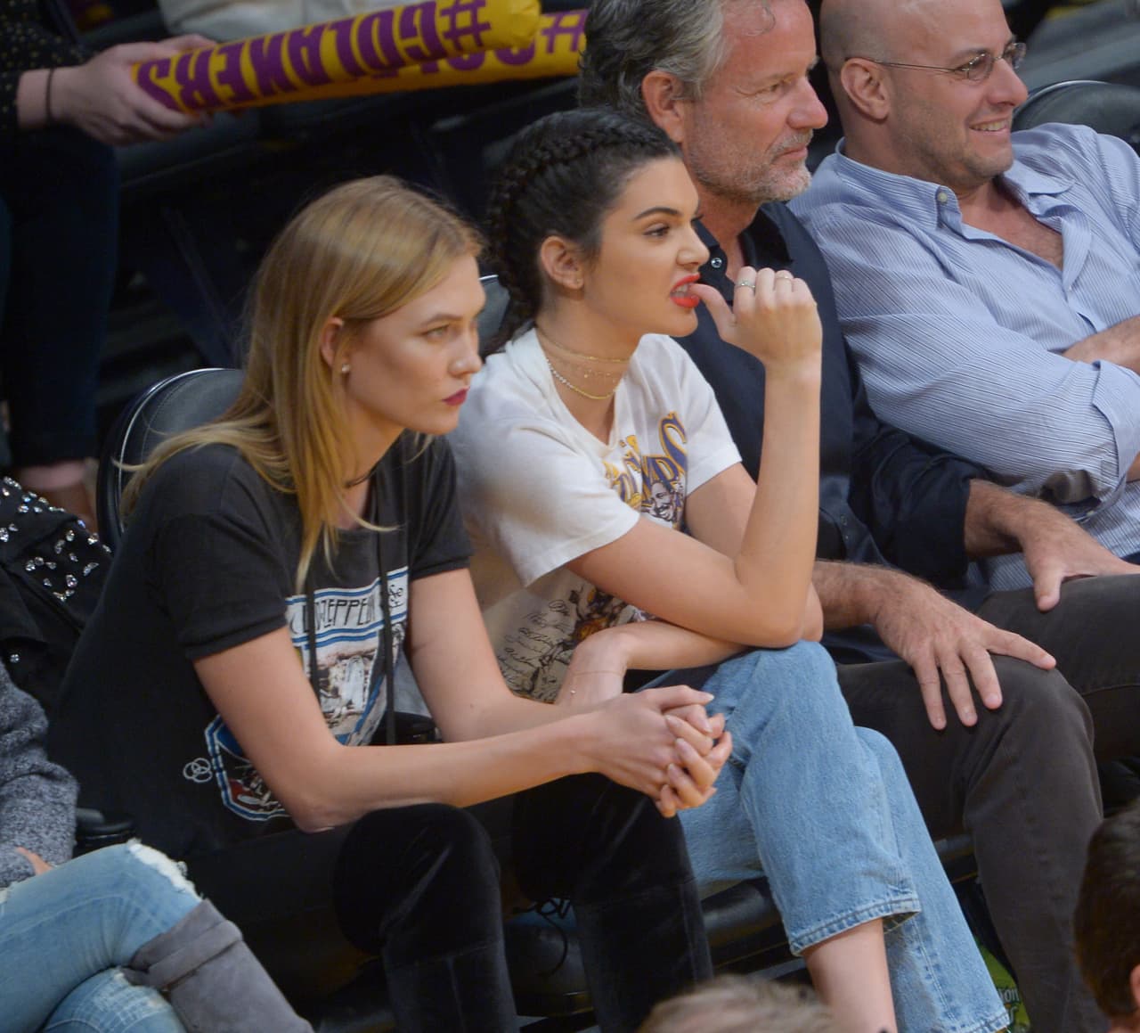 Niña, te vas a quedar sin uñas...