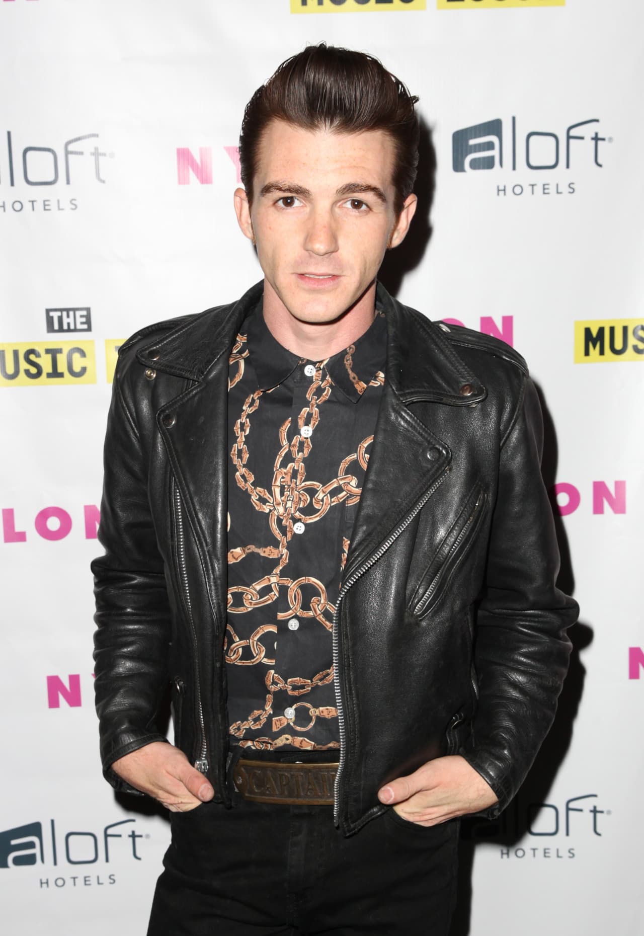 Drake Bell: "Perdón, todavía te llamo Bruce":