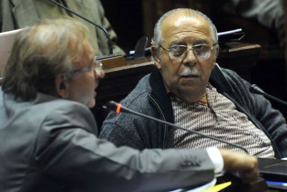 Semproni dijo: 'con dolor, no vamos a votar porque esto es un tema de conciencia que no podemos eludir'.