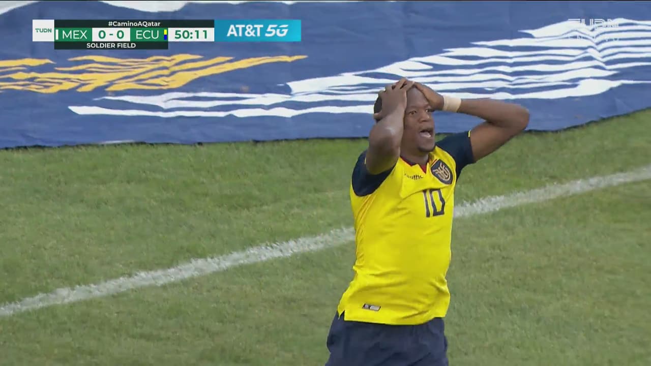 ¡Ibarra no anda fino! Romario vuelve a perdonar otra clara a México