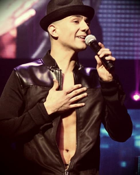 Luis Coronel está súper feliz, y en sus redes sociales ha compartido algunas imágenes de sus espectaculares conciertos.