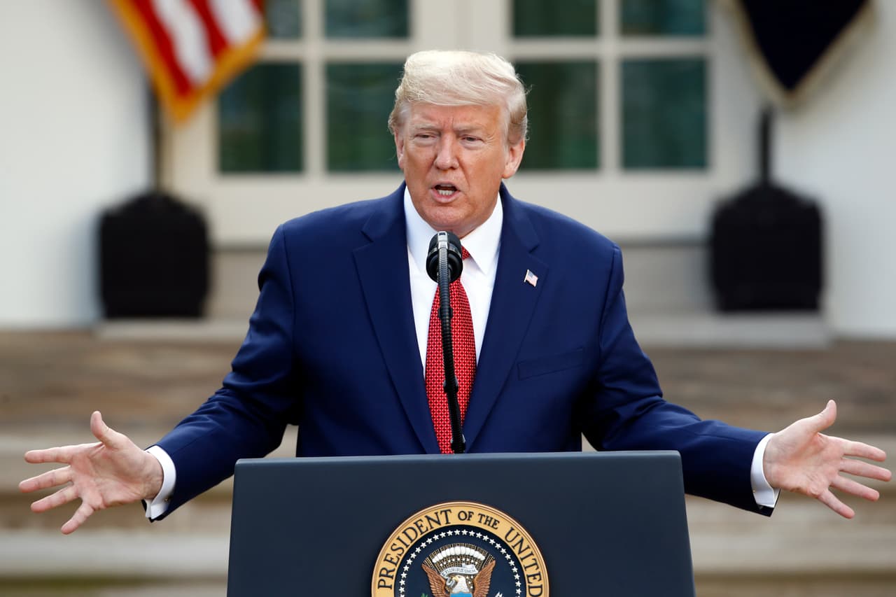 El presidente Trump durante la conferencia de prensa en la Casa Blanca el domingo.