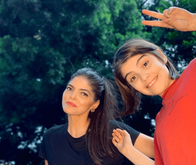 José María Fernández Ugalde, de 14 años, se quedó con la cantante en Los Ángeles.