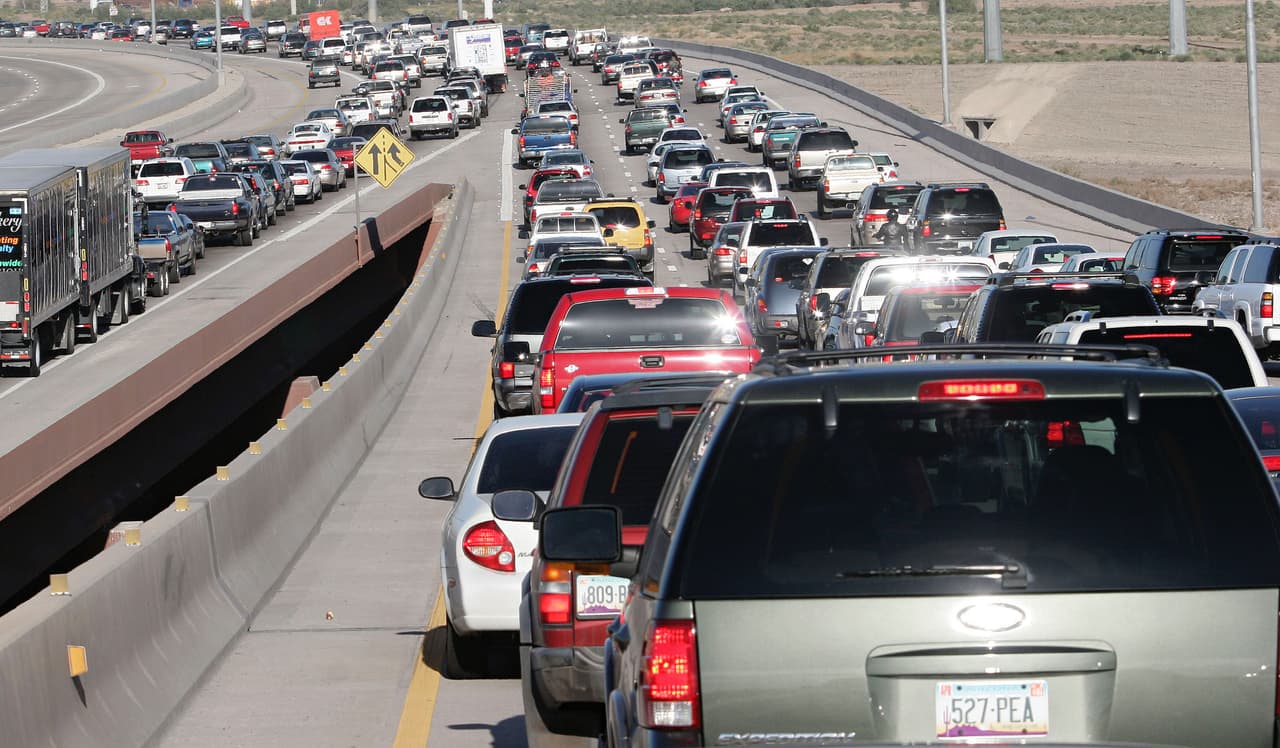 Día de Acción de Gracias: Peores momentos para viajar por carretera durante el festivo