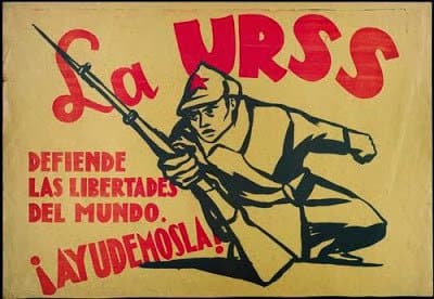 El gobierno mexicano mantenía una política de izquierda, por lo que naturalmente apoyaba a la URSS. Aunque esto ya le había costado un bloqueo económico de los EEUU a fines de los 30, las diferencias entre ambos gobiernos se solventaron ante la necesidad de aliarse durante la Segunda Guerra Mundial.