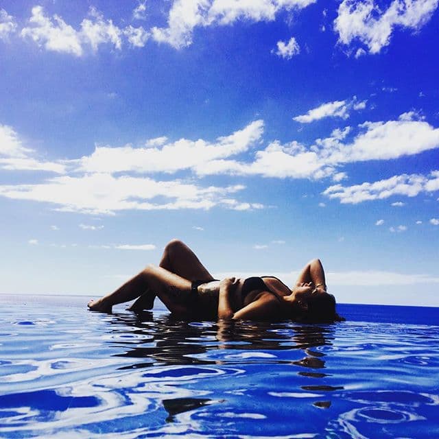 Aunque esta sensual mujer es de peligro.