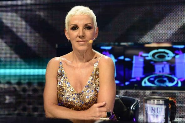 Sus deudas llegaron a tal nivel que en 2013 tuvo que hipotecar sus casas para saldar su deuda pues temía ir a prisión.