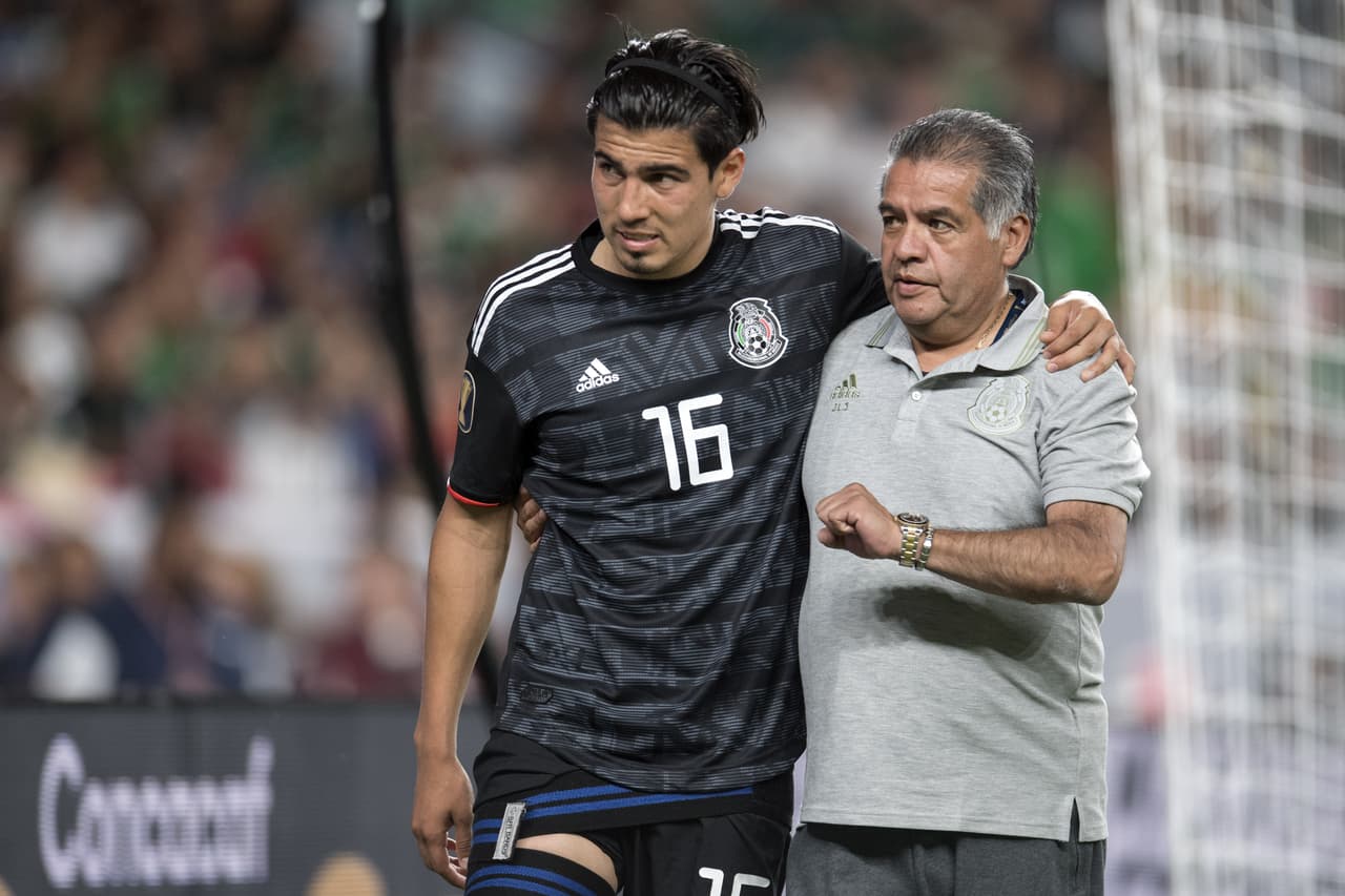 Y a los 37 minutos tuvo que quemar México un cambio por la lesión de Gutiérrez, quien abandonó el terreno de juego. Andrés Guardado lo remplazó.