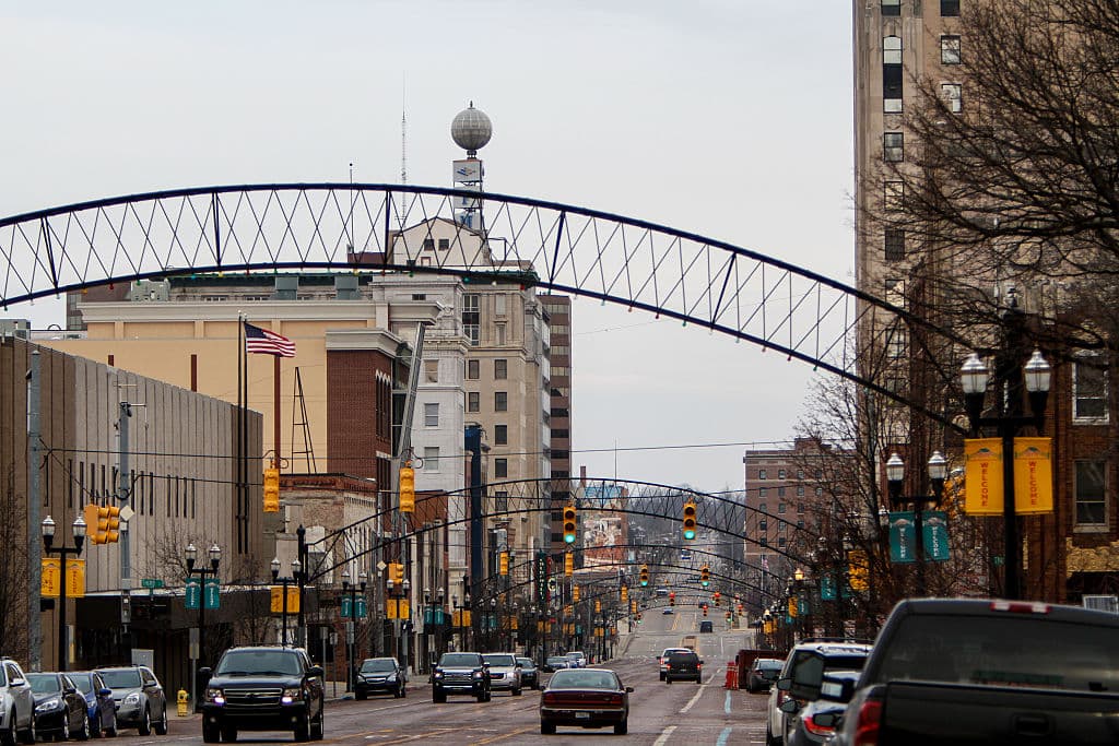 ¿Quieres un vecindario más seguro? Embellecerlo podría funcionar mejor que aplicar mano dura