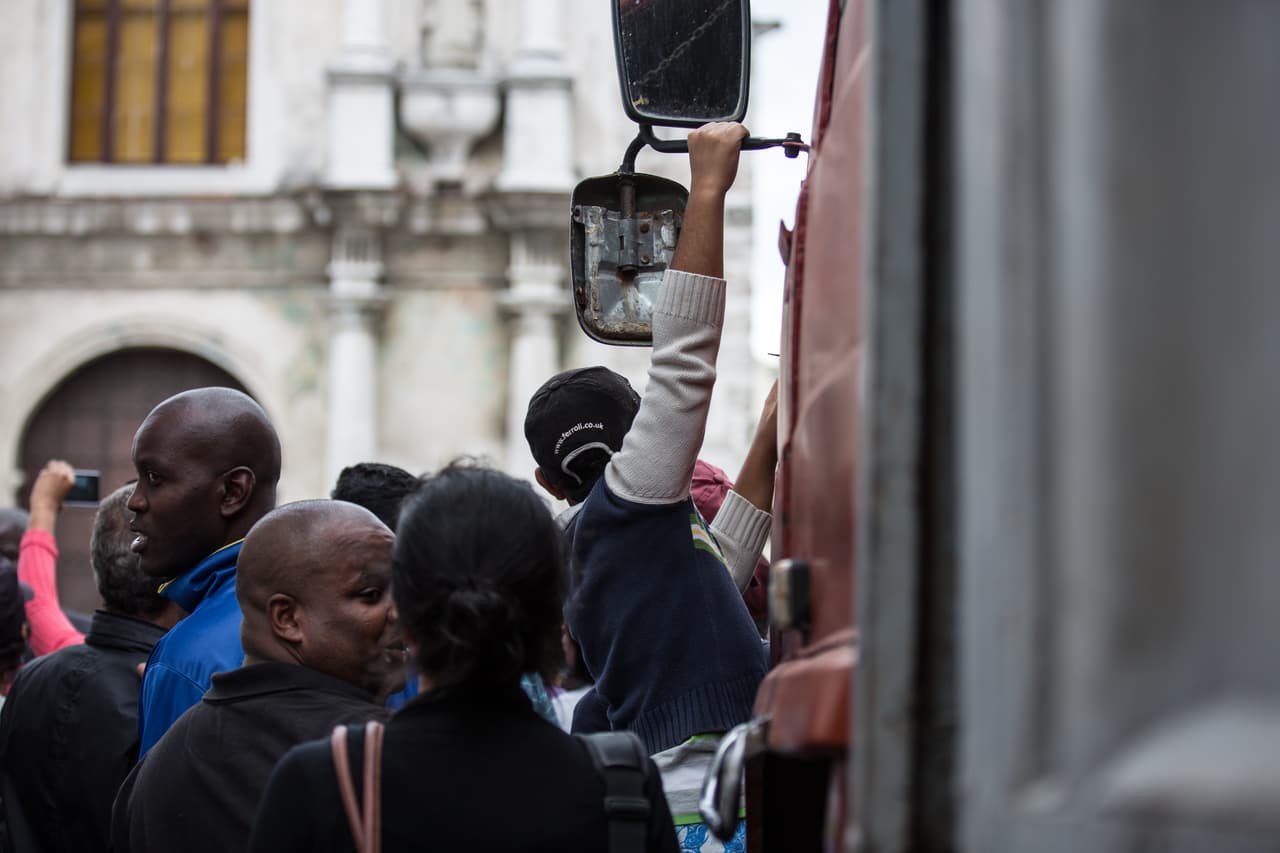 "Va a haber un cambio aquí y creo que Raúl Castro entiende eso", dijo el mandatario durante su visita, aunque reconoció que no ocurrirá "de la noche a la mañana".