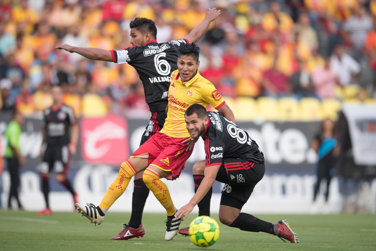Raúl Ruidíaz, el héroe de la salvación, no pudo ser factor durante el partido.