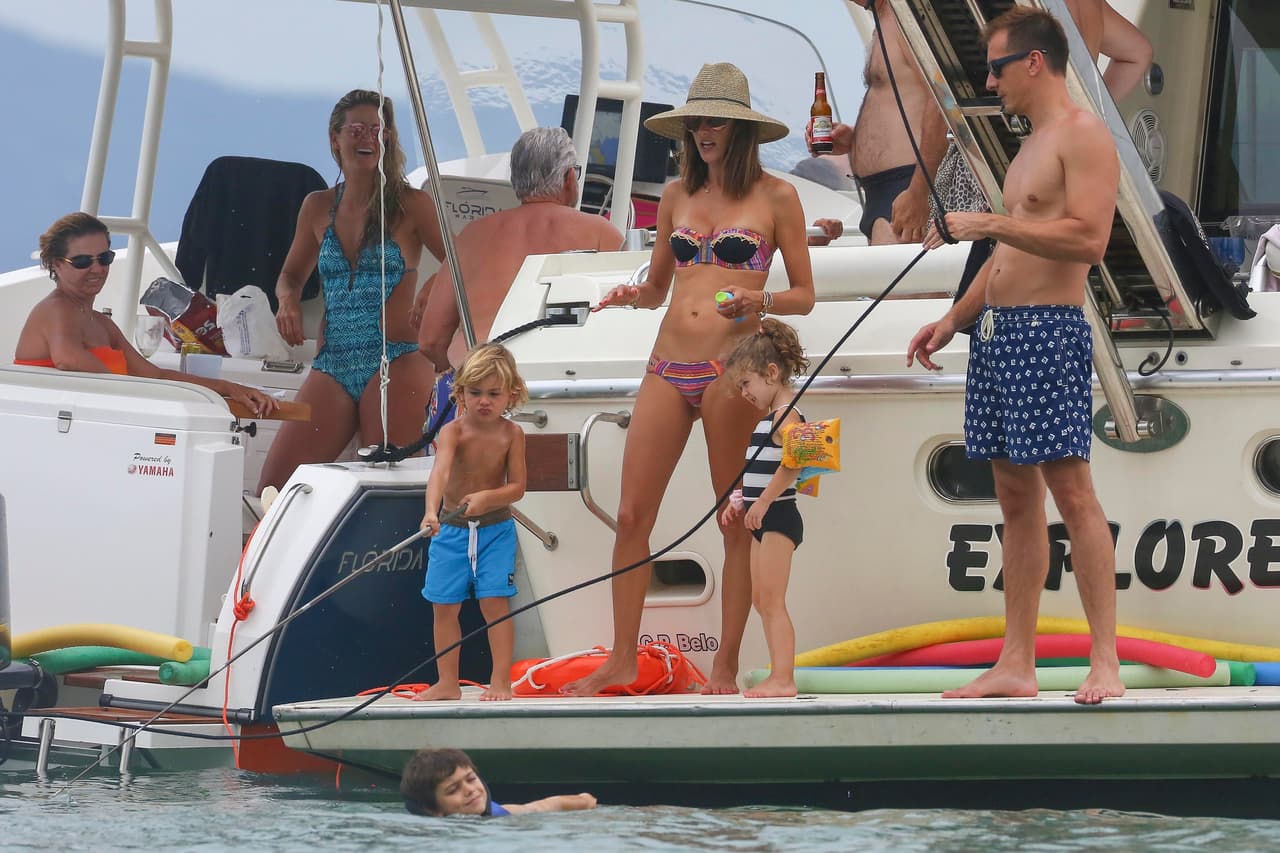 La modelo lleva ya varias semanas en el país que la vio nacer junto con su familia.