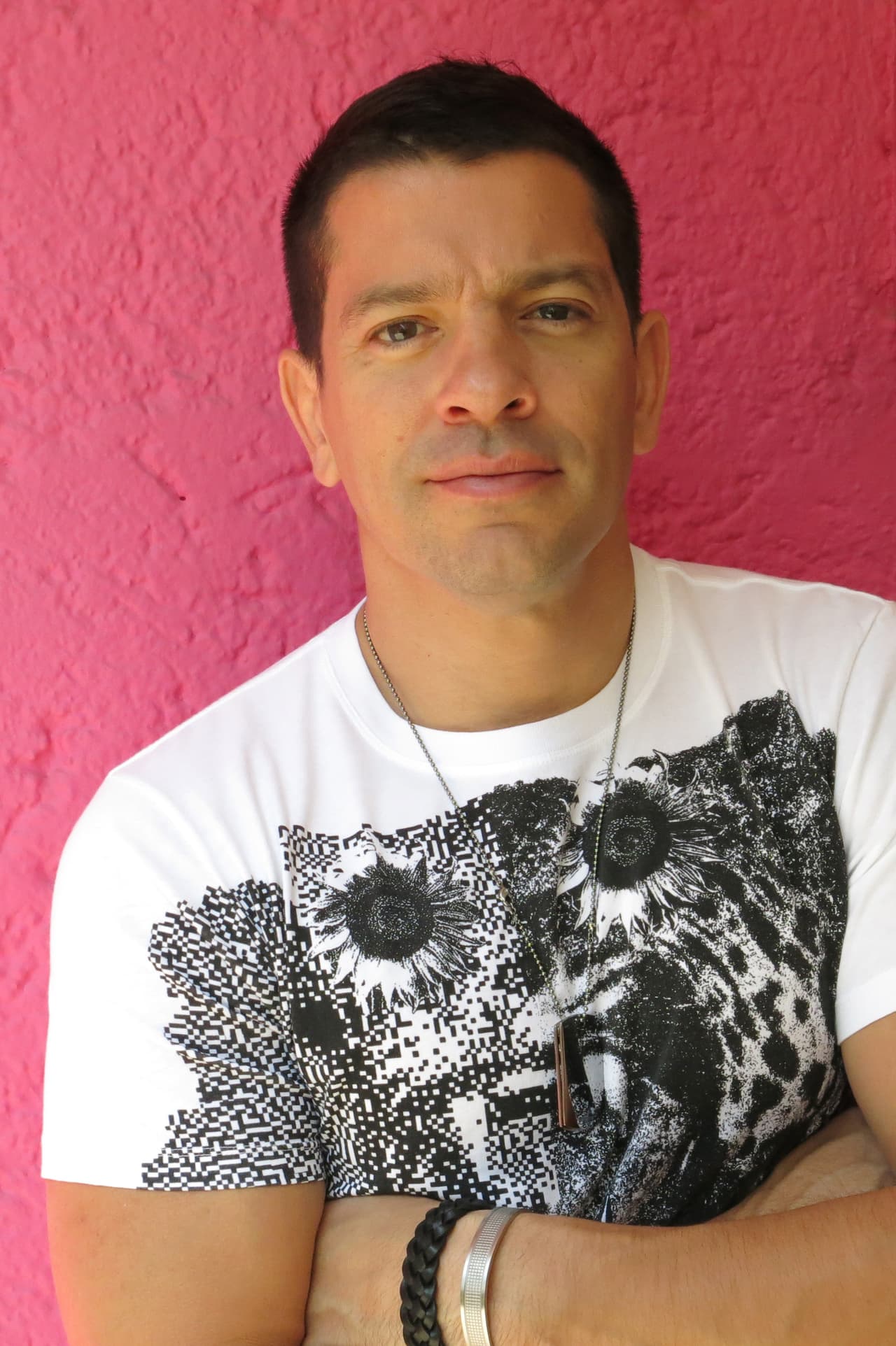 Sobre esta entrevista Yahir fue cuestionado por el programa Hoy, donde habló sin tapujos sobre la 
<b>situación con su hijo.</b>
<br>