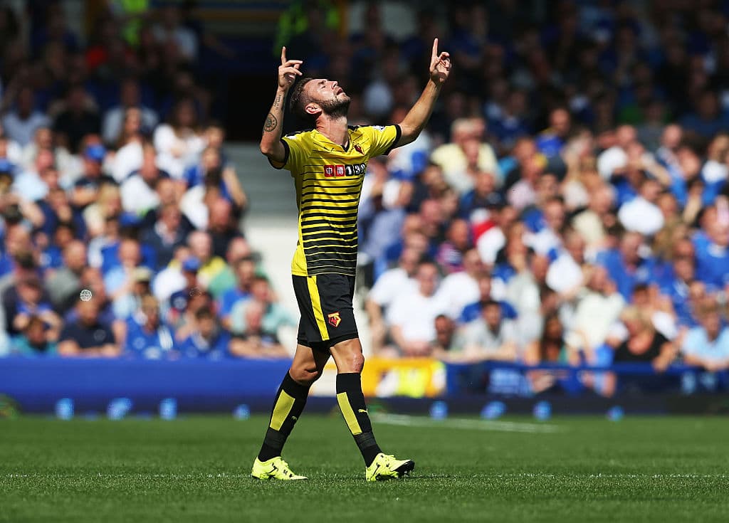 Miguel Layún también anotó un gol con el Watford en la Premier League, fue el 8 de agosto de 2015 en el empate 2-2 contra Everton. El lateral juega actualmente en el Villarreal de España.