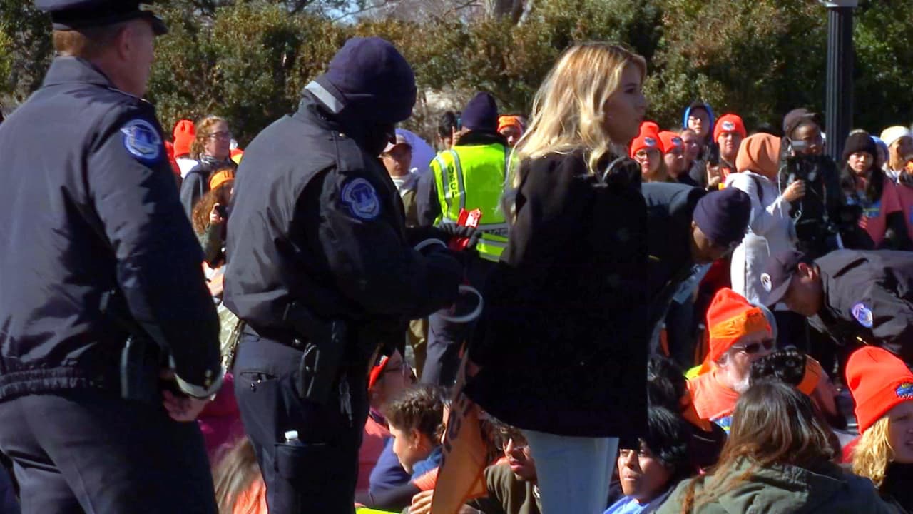 Protestas y arrestos en Washington cuando vence el plazo para que el Congreso actúe sobre DACA