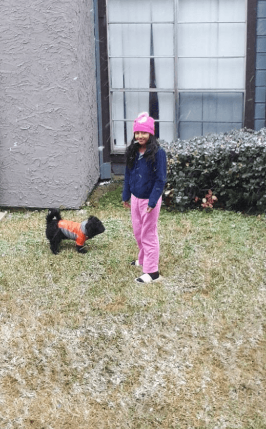 Residentes compartieron fotografías de sus familias mientras compartían durante el periodo de nieve.