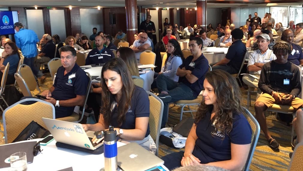 Participantes de la asamblea de CARICOOS.