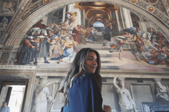 Ana Brenda Contreras e Iván Sánchez se permitieron un breve y romántico recorrido por Roma, Italia.