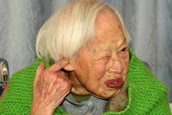 Es viuda desde hace 83 años y conserva una vitalidad única.