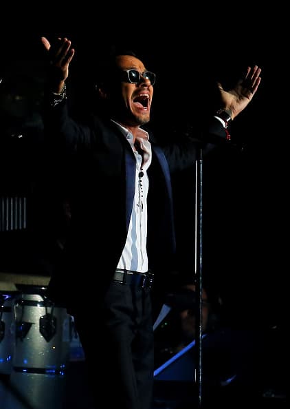 Marc Anthony cumplió con su primer compromiso labotal tras lal muerte de su madre, la señora Guillermina Quiñones, quein falleció el pasado 27 de julio.