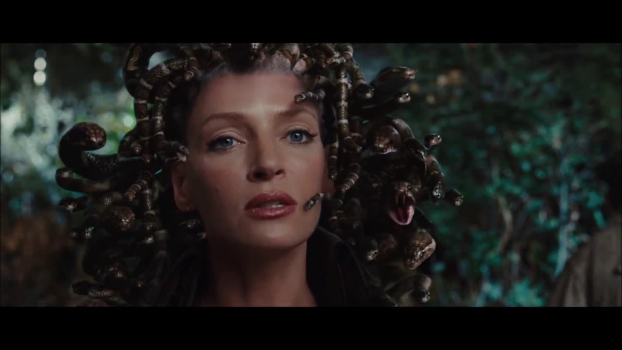 <b>Uma Thurman</b>
<br>Una de las villanas de 'Percy Jackson y el ladrón del rayo' fue Medusa, la mujer con serpientes en su cabeza. La actriz encargada de representarla en la pantalla fue nada más y nada menos que Uma Thurman.